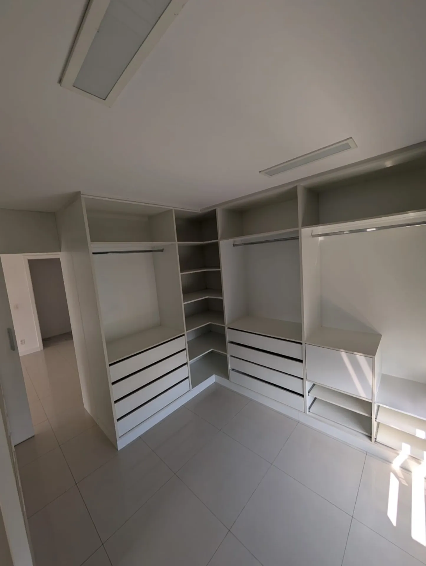 Apartment, 370 m², with a grill on the balcony — photo 8