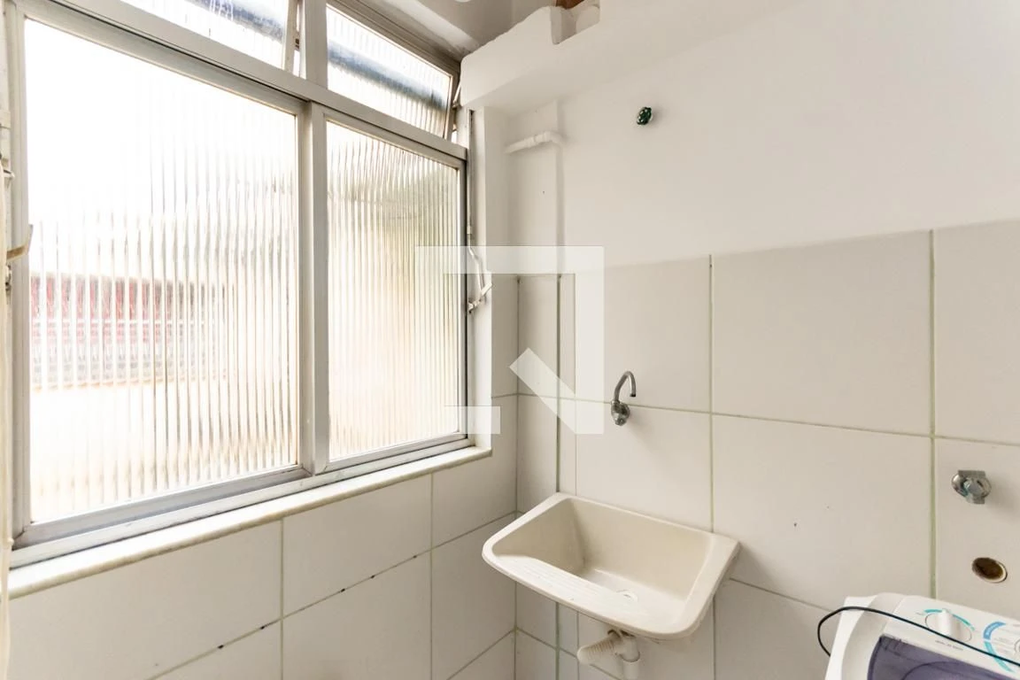 2-bedroom apartment with a mountain view — photo 26
