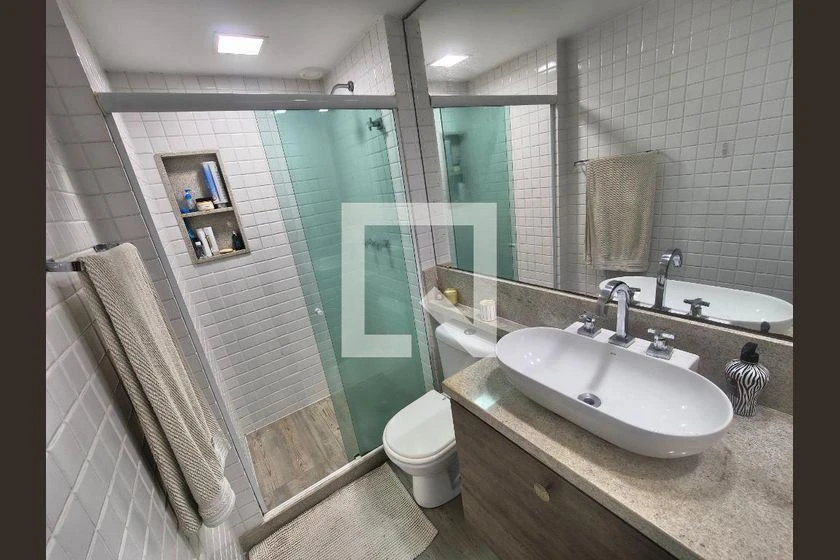 Furnished apartment, 103 m², with a glass-enclosed balcony — photo 37