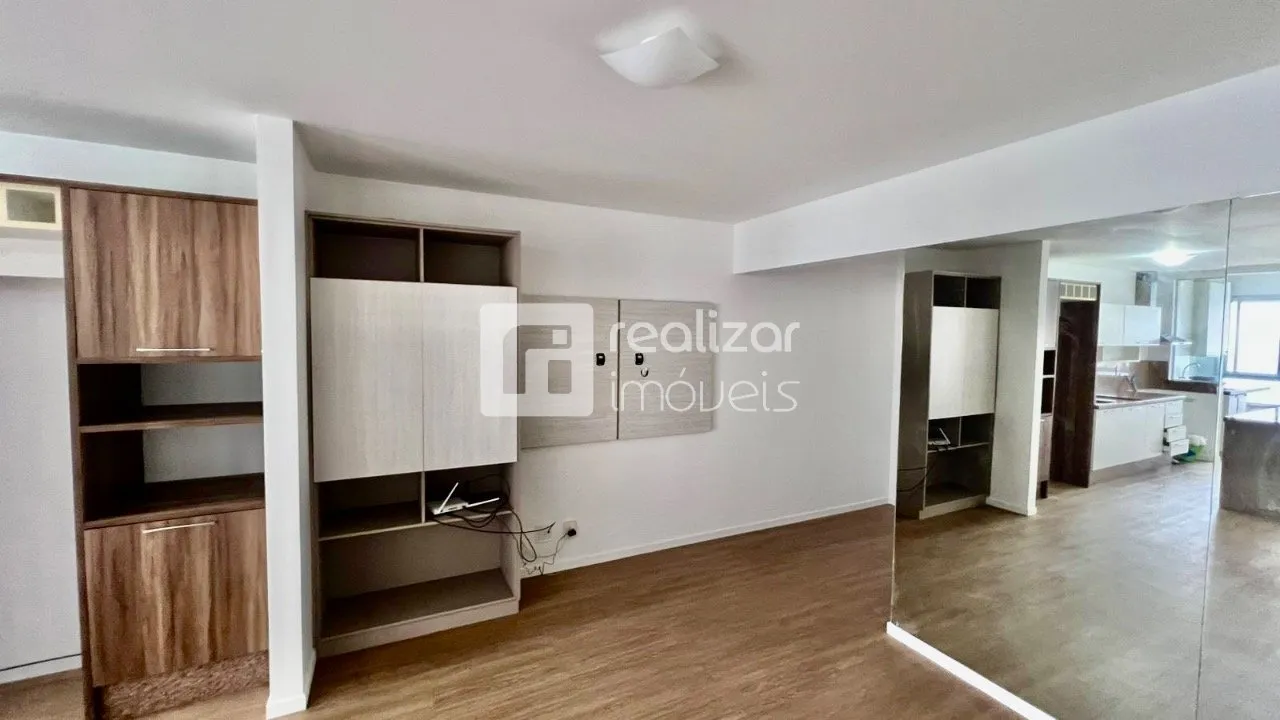 3-bedroom apartment with a suite and enclosed balcony