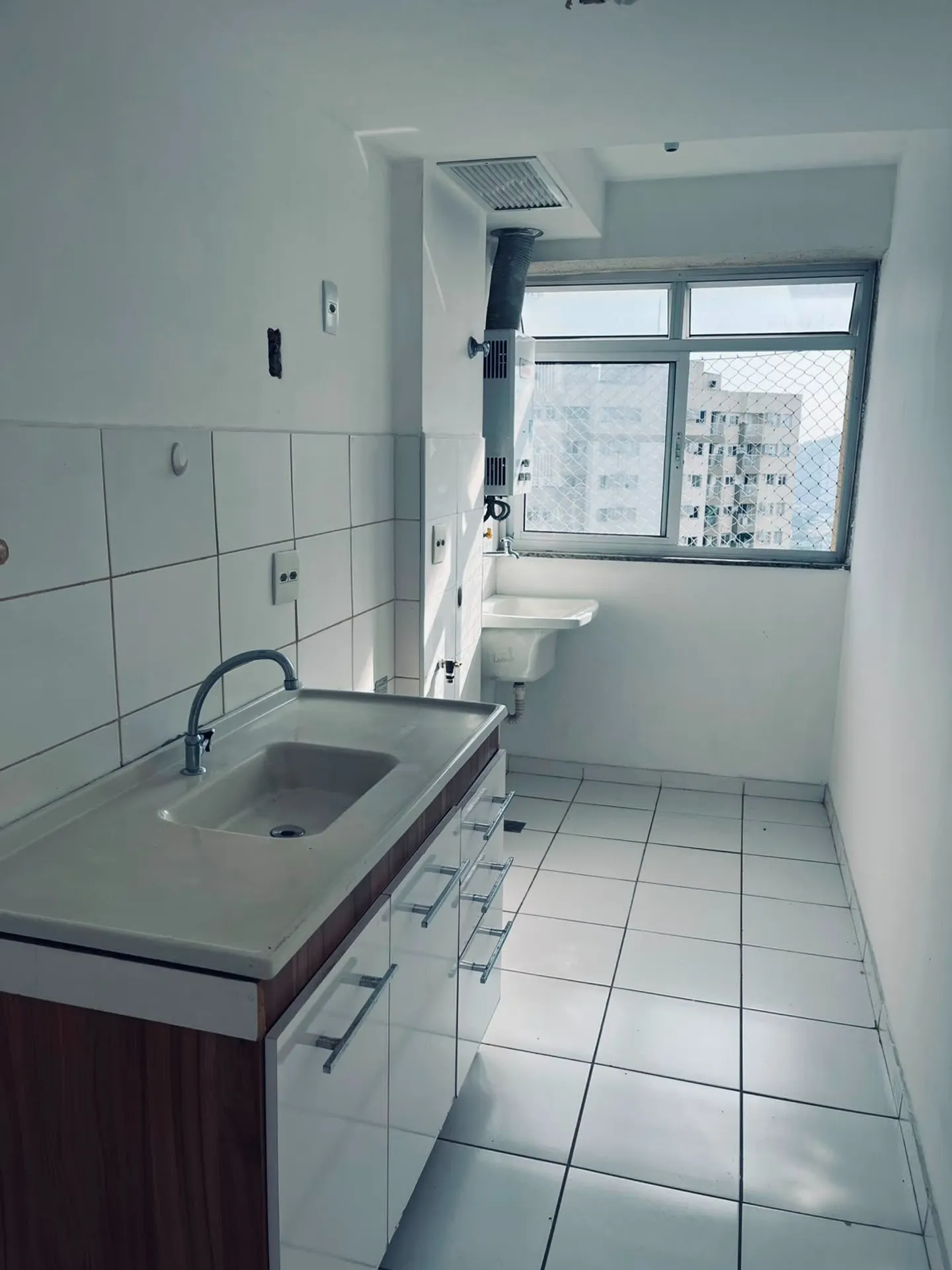 Unfurnished 2-bedroom apartment with 2 bathrooms — photo 23