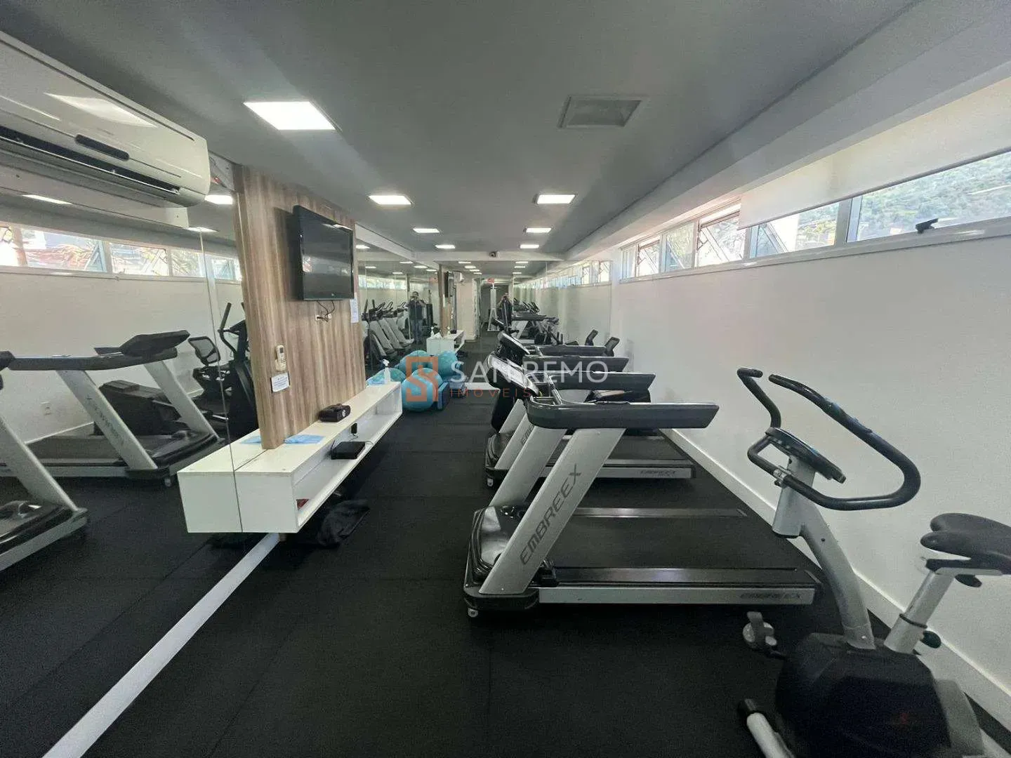 Меблированная квартира с 3 спальнями и 3 ванными при них — photo 27
