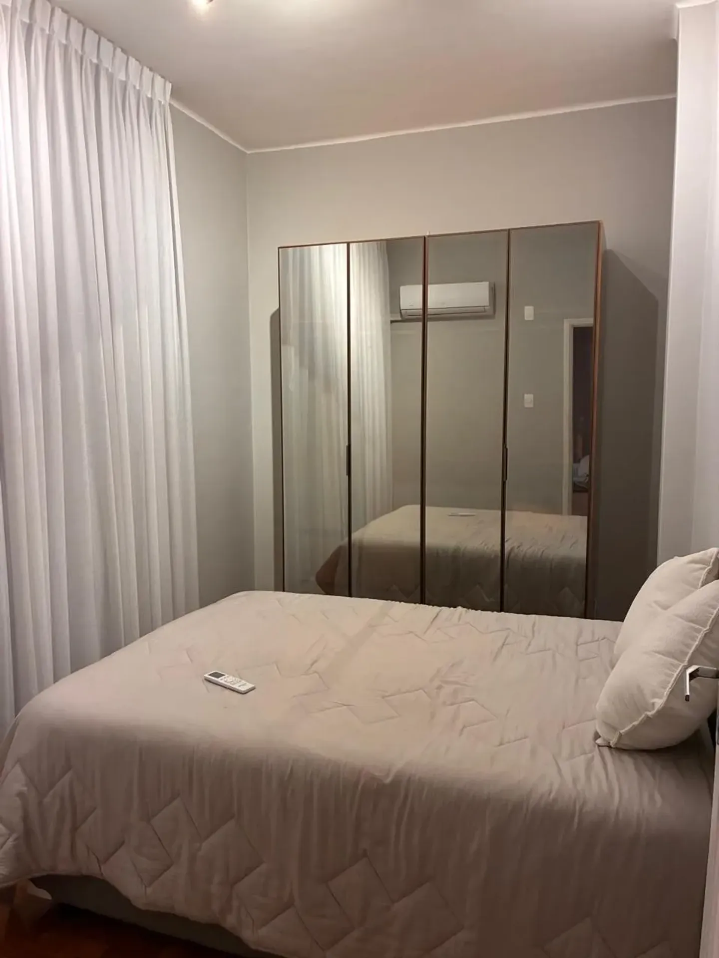 One-bedroom apartment with a washing machine — photo 5