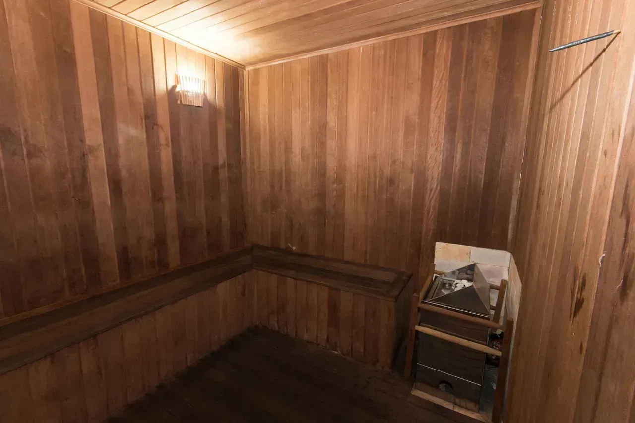 Furnished 1-bedroom apartment with 1 parking space — photo 18