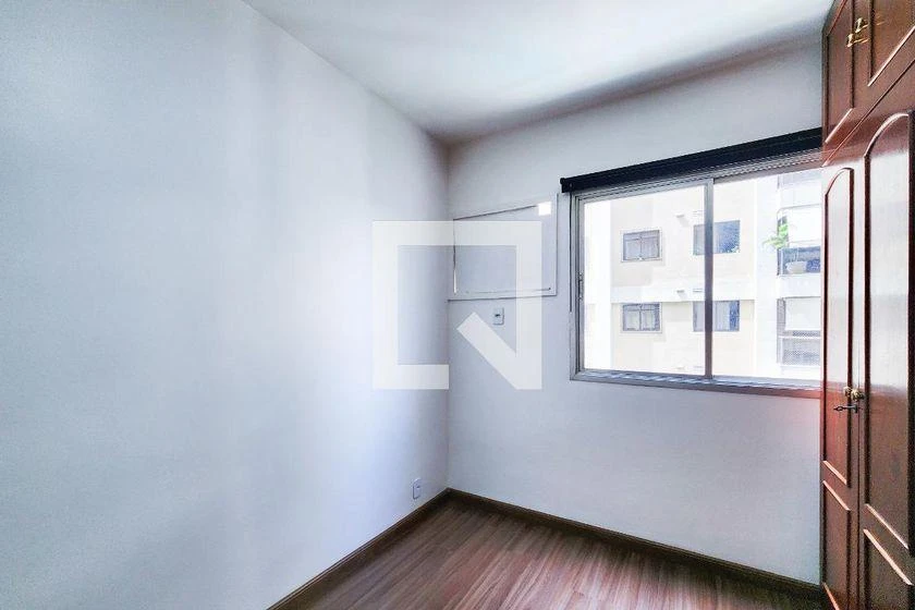 Apartamento de 2 quartos em condomínio com piscina — photo 27