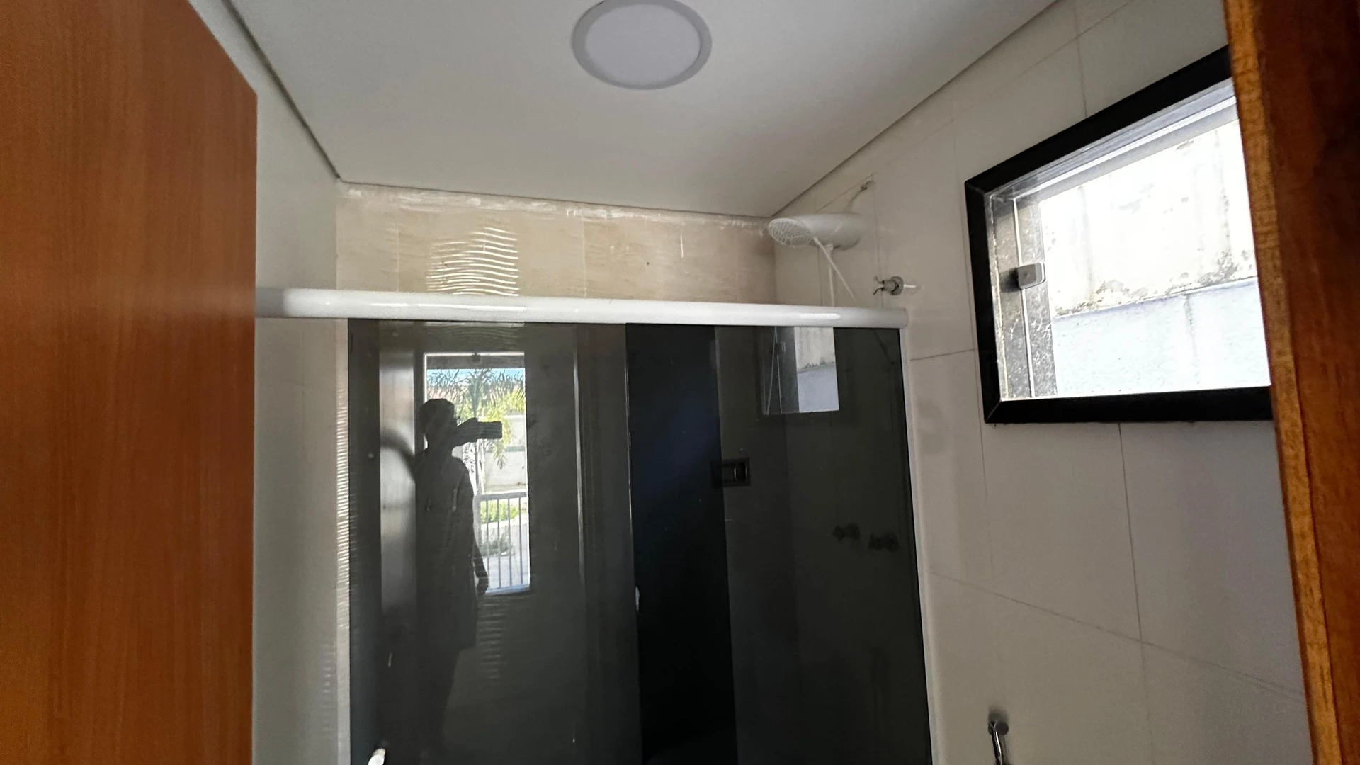 Casa com 4 quartos e 3 suítes, 2 vagas de garagem — photo 8