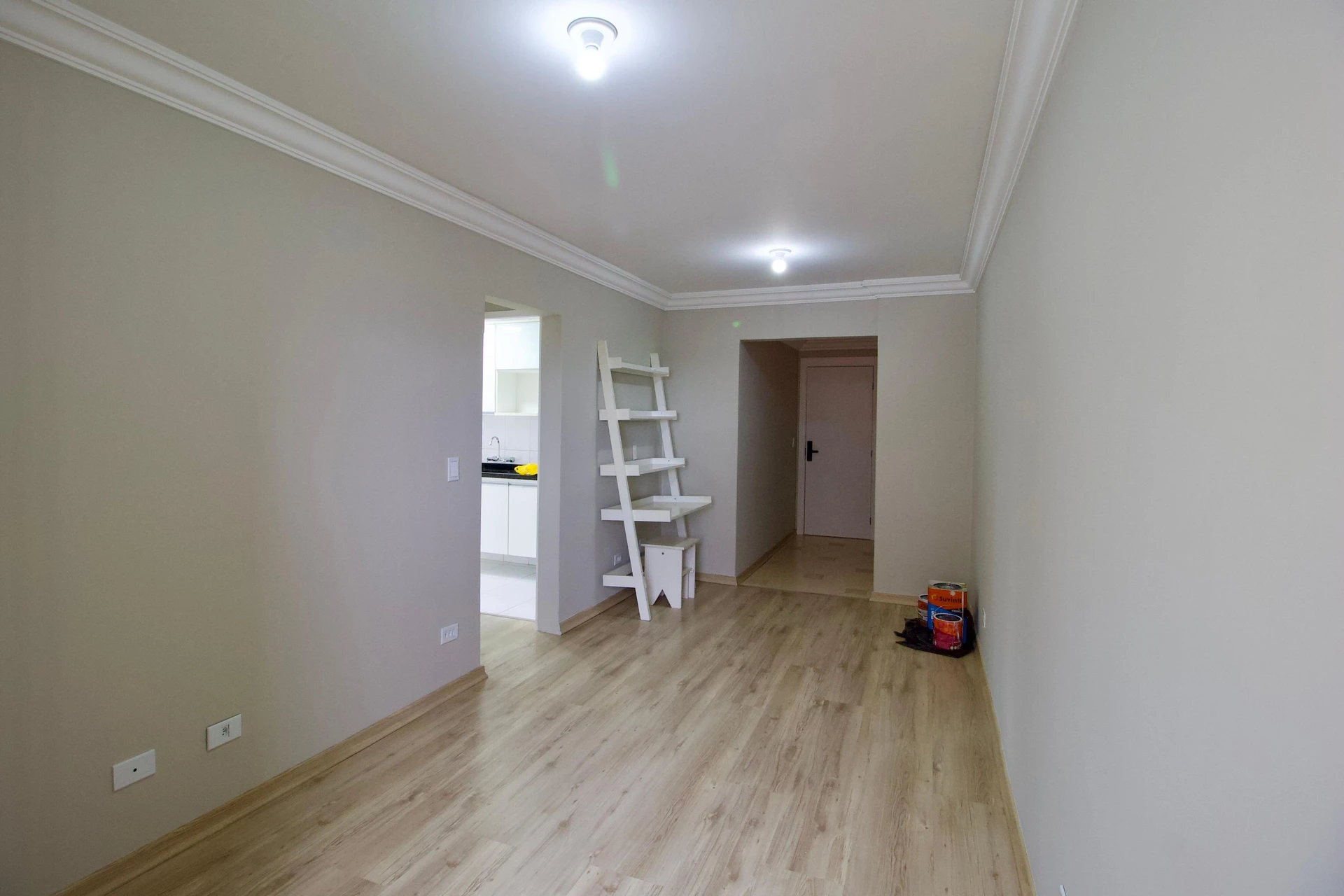 Walk-in closet in a 2-bedroom apartment, 47 m² — photo 33