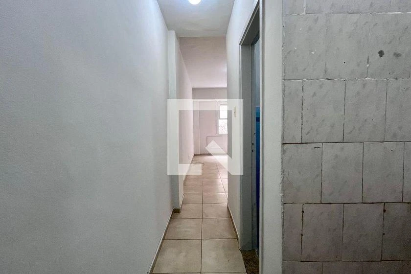 Rental studio with 1 bedroom and 1 bathroom — photo 8