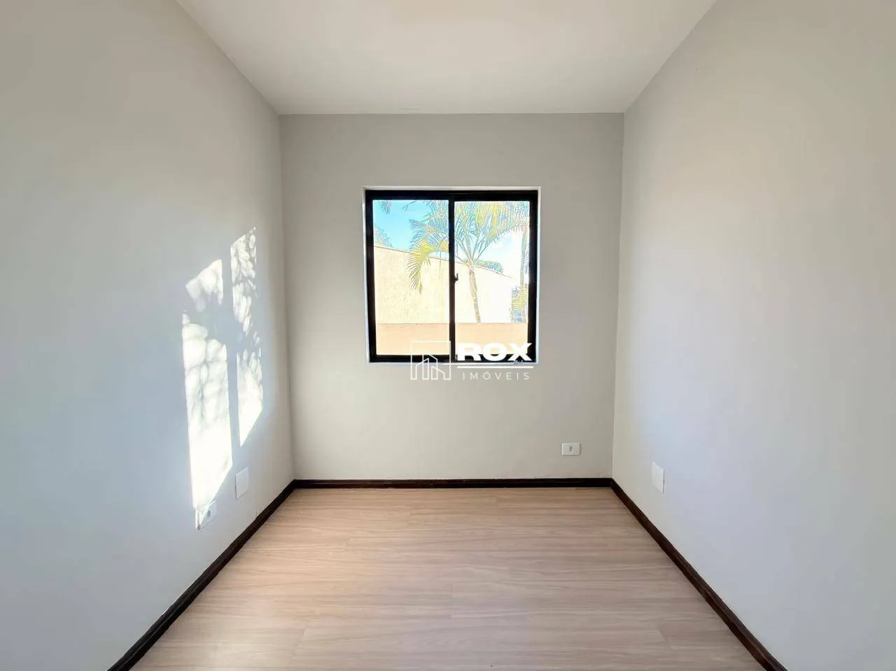 Garden apartment with 3 bedrooms and 1 en-suite — photo 8