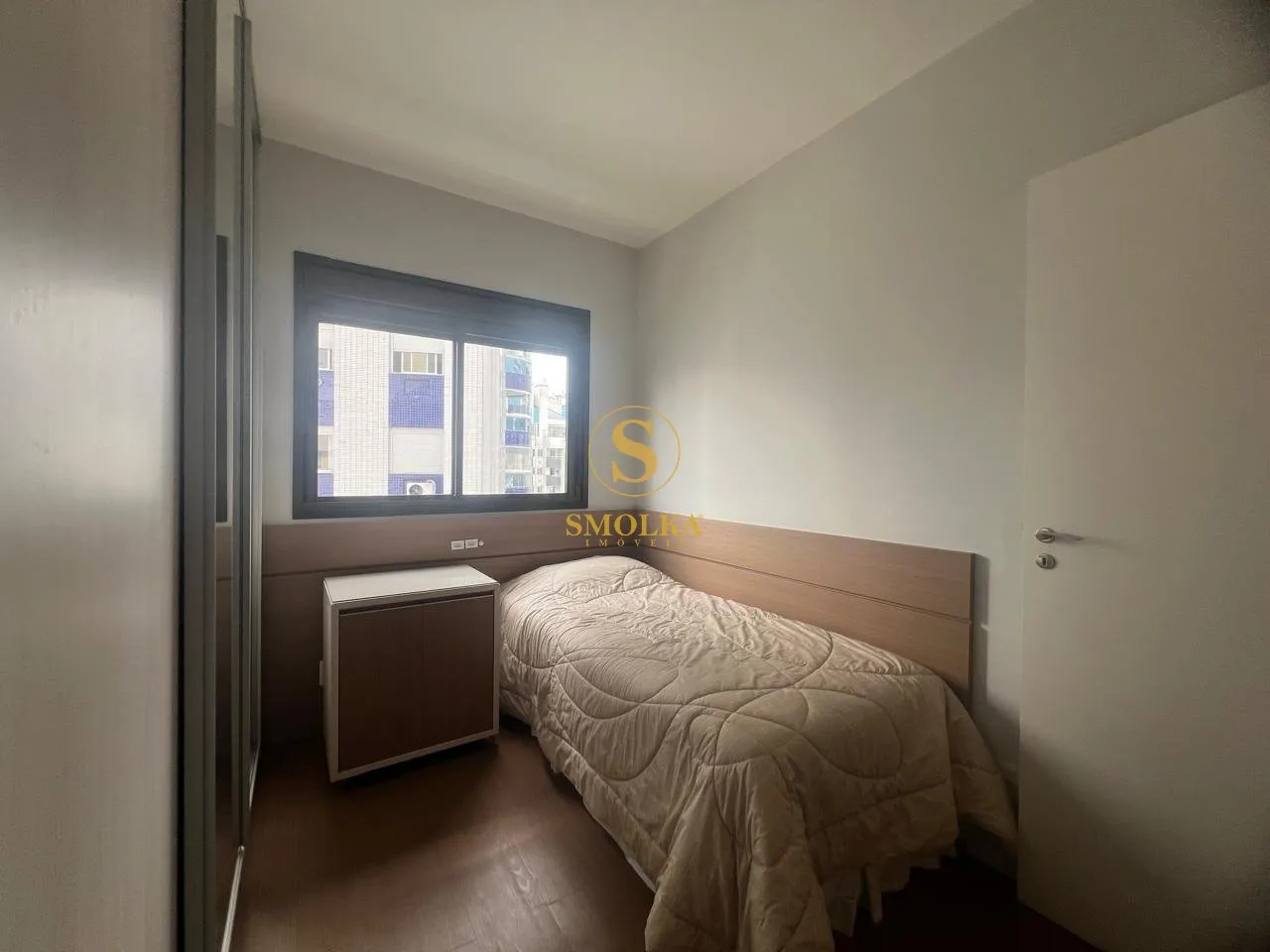 98 m² apartment with an open-plan kitchen and parking — photo 17