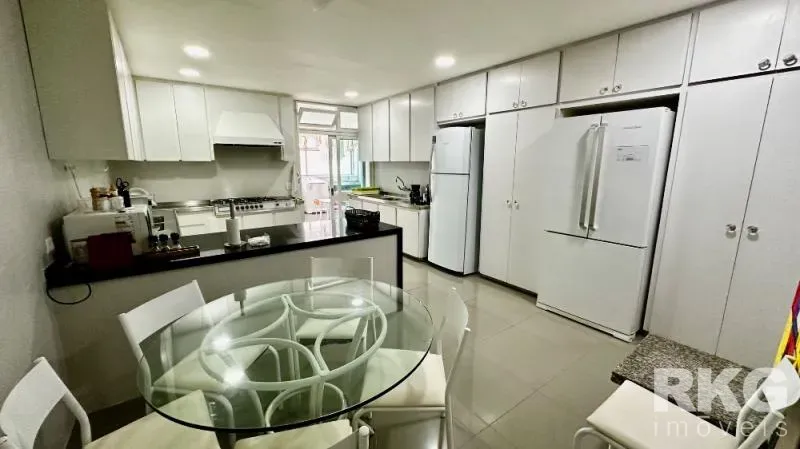Apartamento mobiliado com 4 quartos e 5 banheiros — photo 5