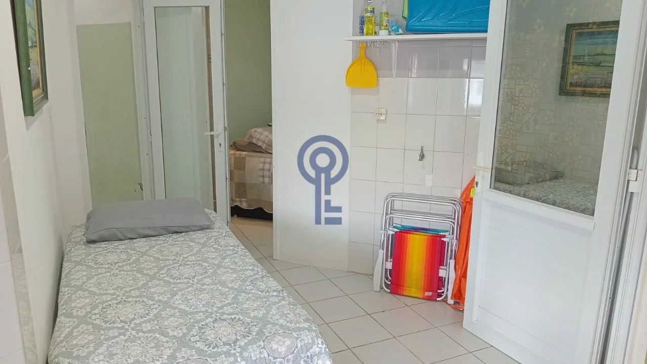 Furnished 2-bedroom apartment with open-plan kitchen — photo 14