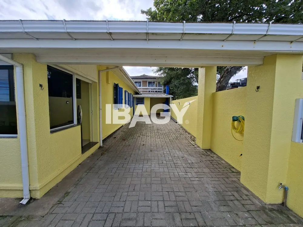 House with 3 bedrooms and open-plan gas kitchen — photo 6