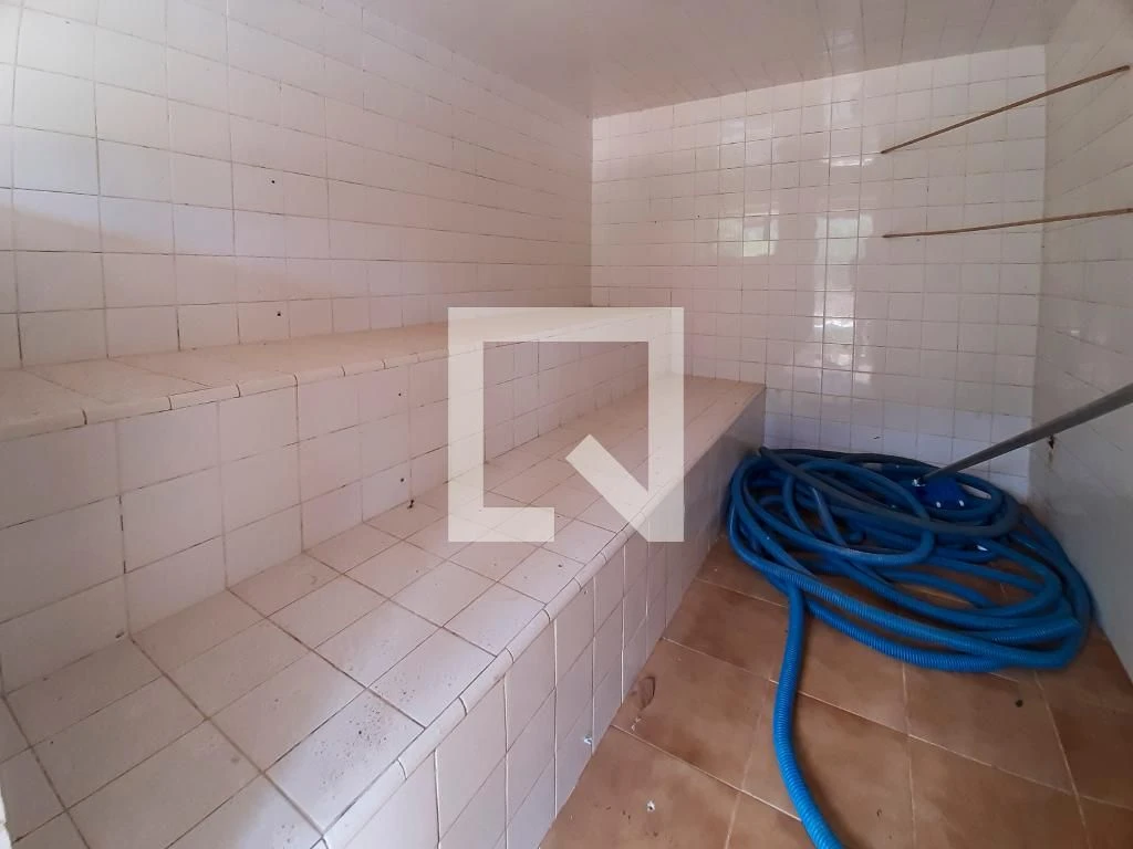 House with 6 bedrooms and 9 bathrooms, 911 m² and 3 parking — photo 48