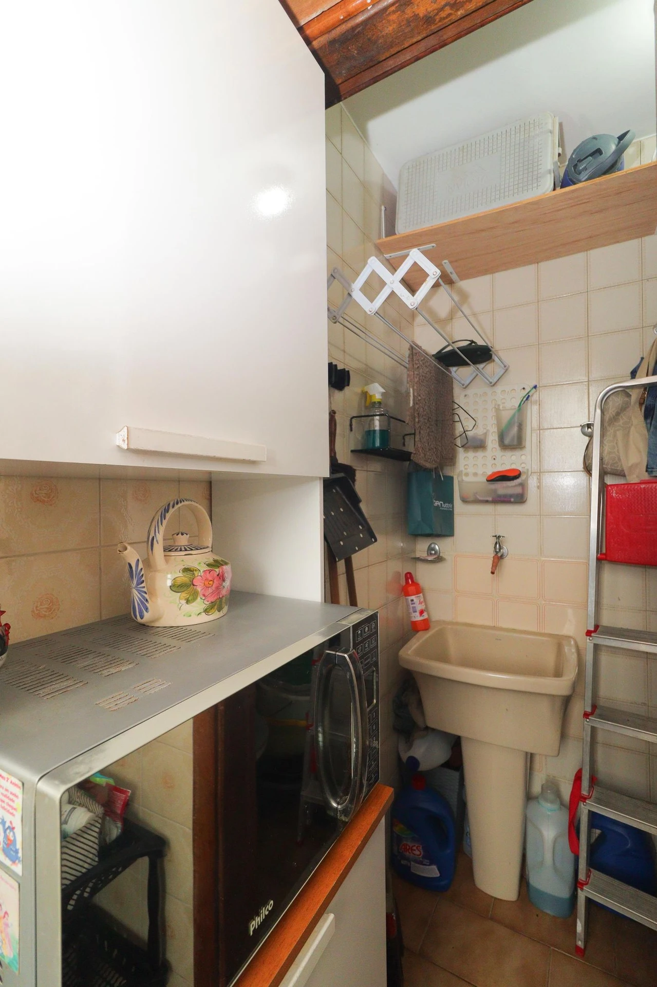 Furnished 3-bedroom apartment with balcony — photo 41