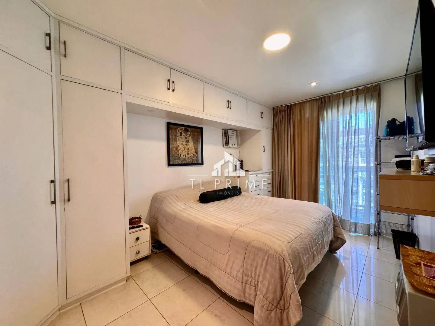 Furnished 4-bedroom penthouse with 205 m² — photo 26