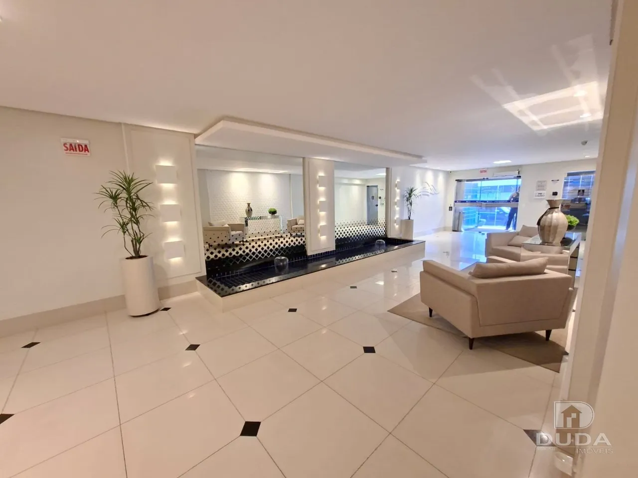 2-bedroom apartment in a building with a gym — photo 8
