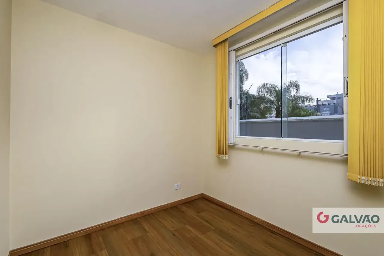Ground-floor 108 m² apartment with 3 bedrooms and closed kitchen — photo 3