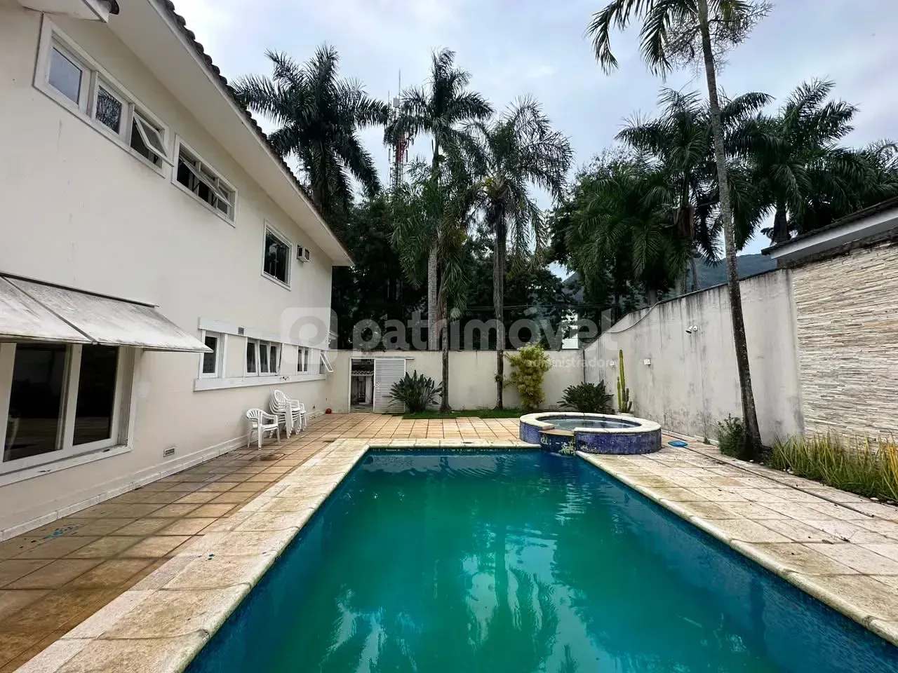 Casa sem mobília com 6 quartos e 9 banheiros — photo 27