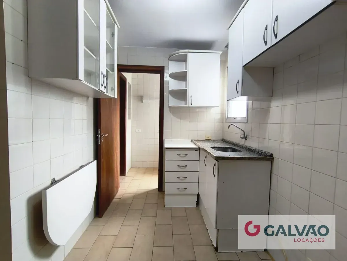 Walk-in closet in a 3-bedroom apartment, 79 m² — photo 2