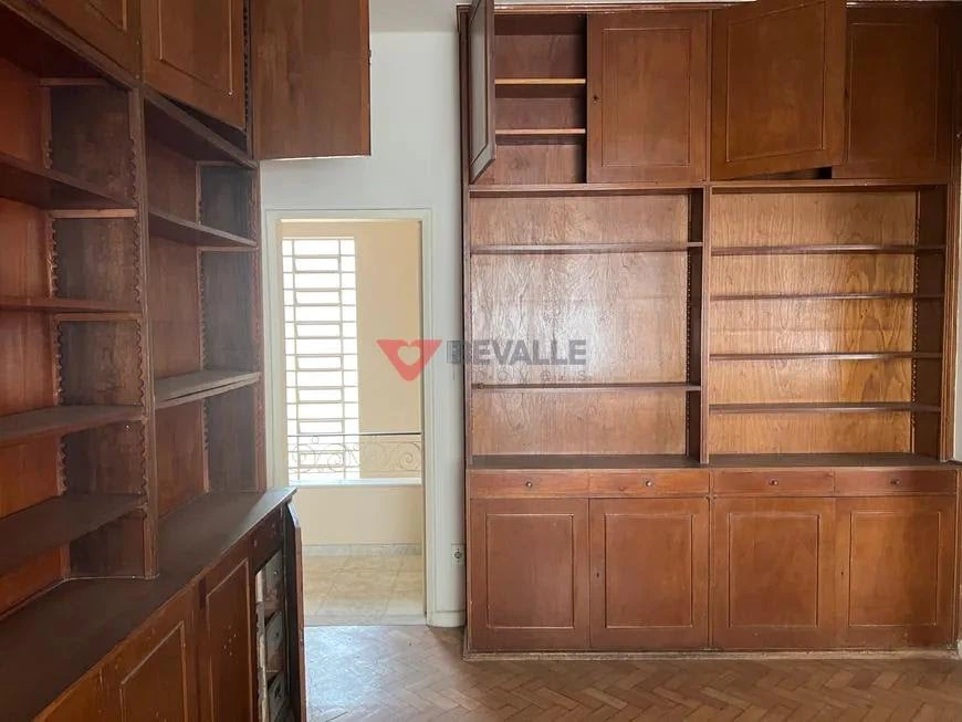 House with 7 bedrooms and built-in closets 350 m² — photo 16