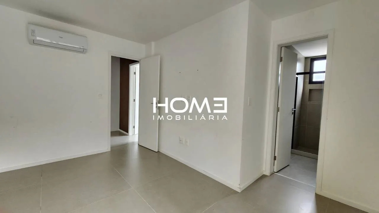 Furnished house, 357 m², with floor-to-ceiling windows — photo 17