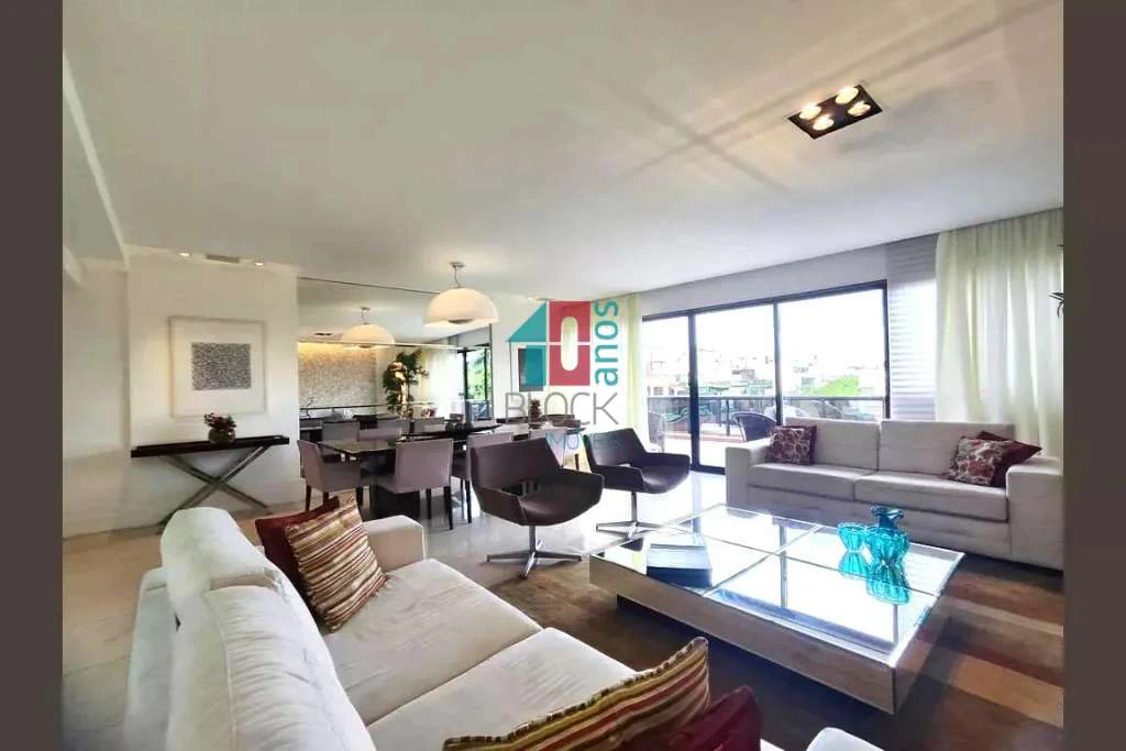 Furnished duplex penthouse with 390 m² and 4 suites