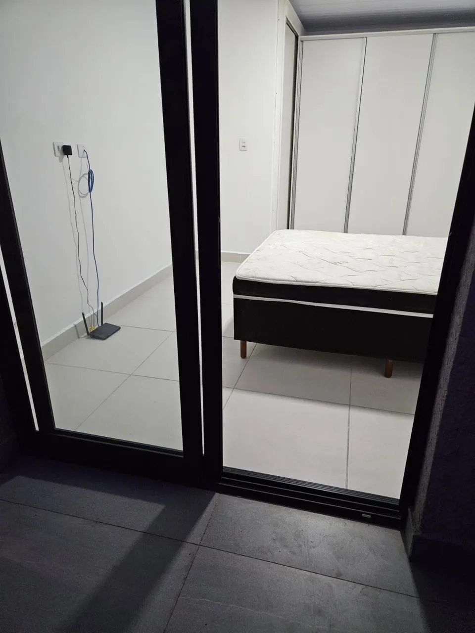 Apartamento amueblado de 1 dormitorio con balcón y fregadero — photo 11