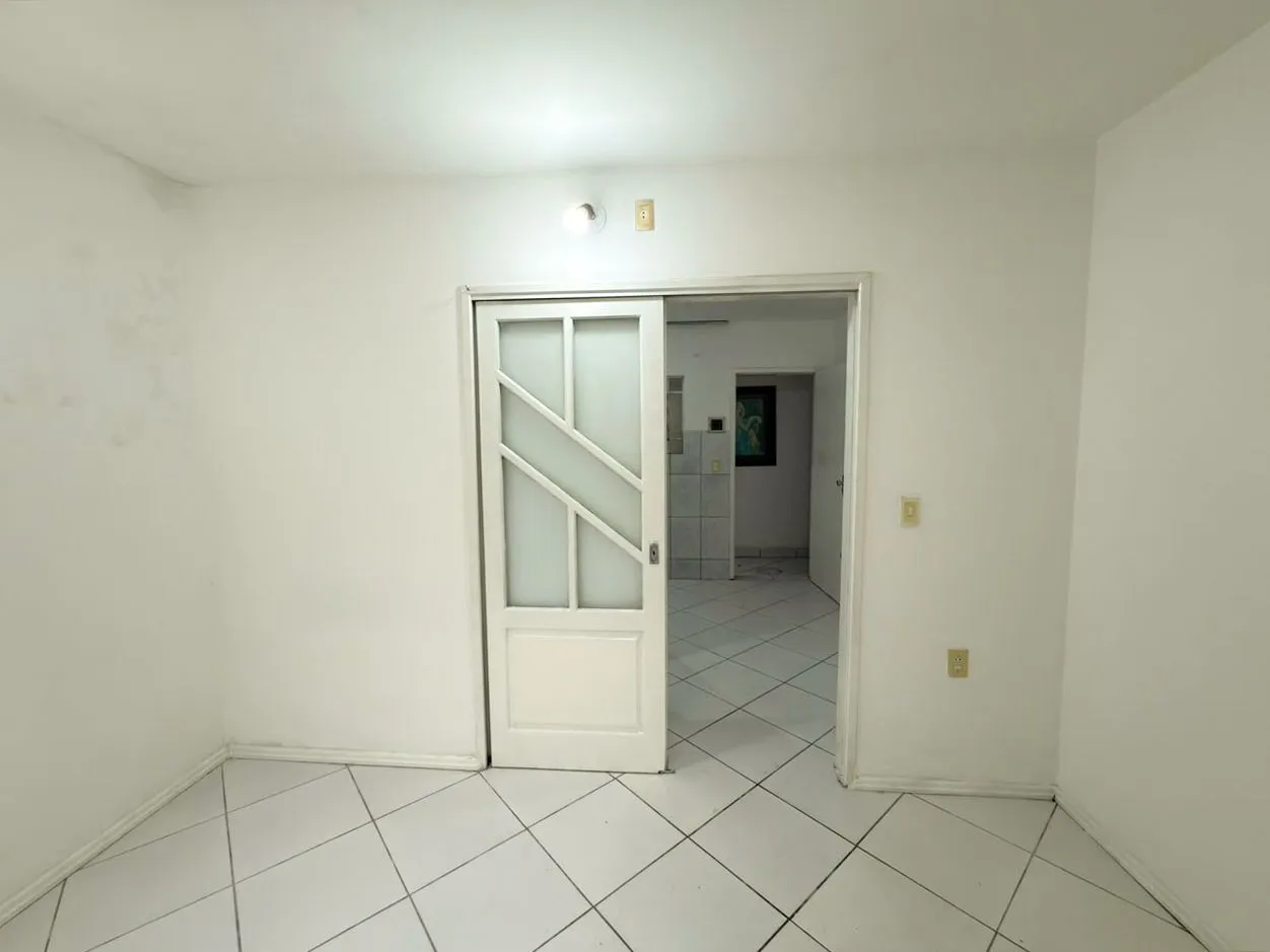 One-bedroom, 45 m² apartment in Florianópolis — photo 7
