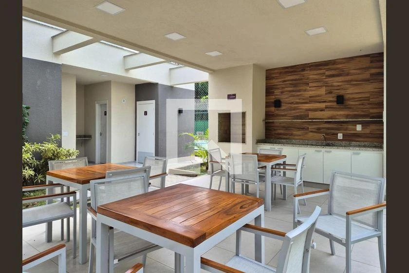 Apartamento de aluguel mobiliado com 2 quartos e varanda — photo 40