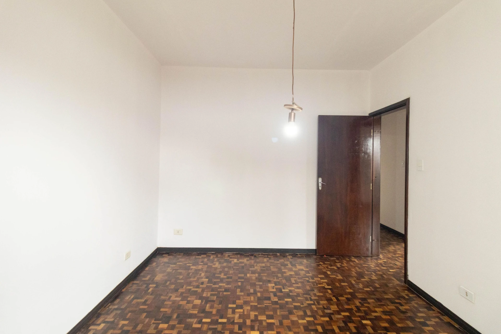 House, 195 m², with floor-to-ceiling windows — photo 44