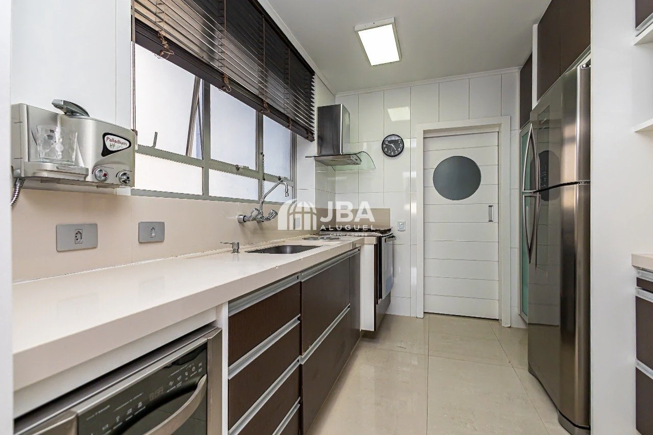 Квартира 226 м² з 3 спальнями та кухнею відкритого плану — photo 11