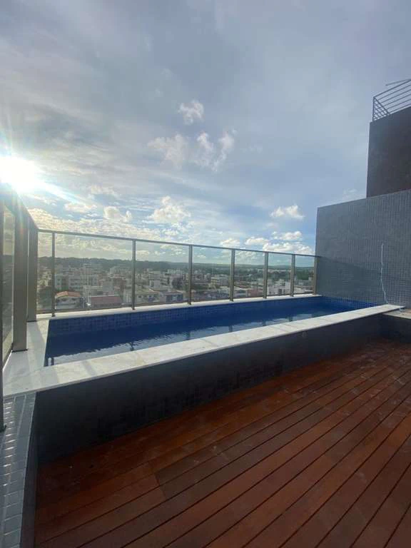 2-bedroom apartment with a glass shower enclosure — photo 3
