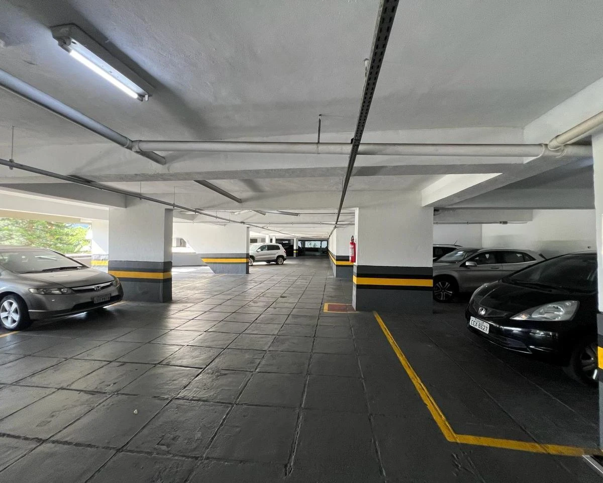 Apartamento de 200 m² com 4 quartos, 4 banheiros e 2 vagas — photo 21