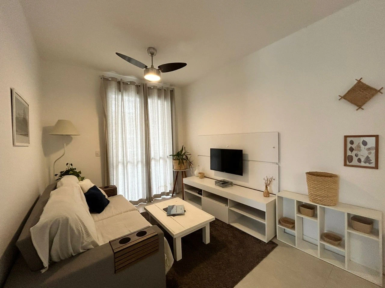 3-bedroom apartment with a washing machine in Florianópolis