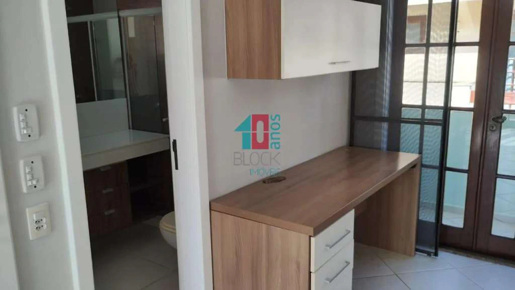 Casa de condomínio com 3 suítes e 200 m² — photo 30