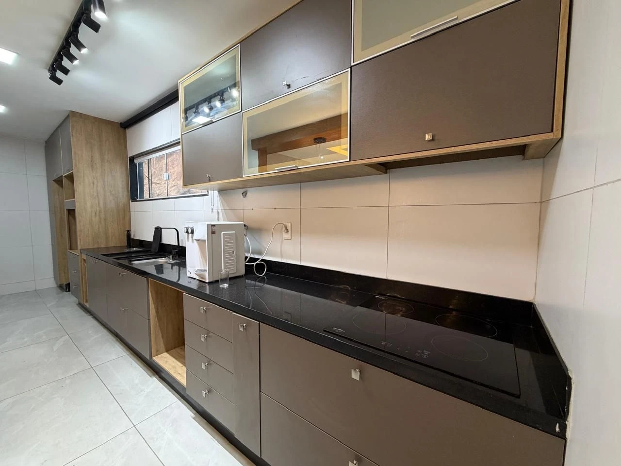 Casa em condomínio com 5 quartos e cozinha integrada — photo 60