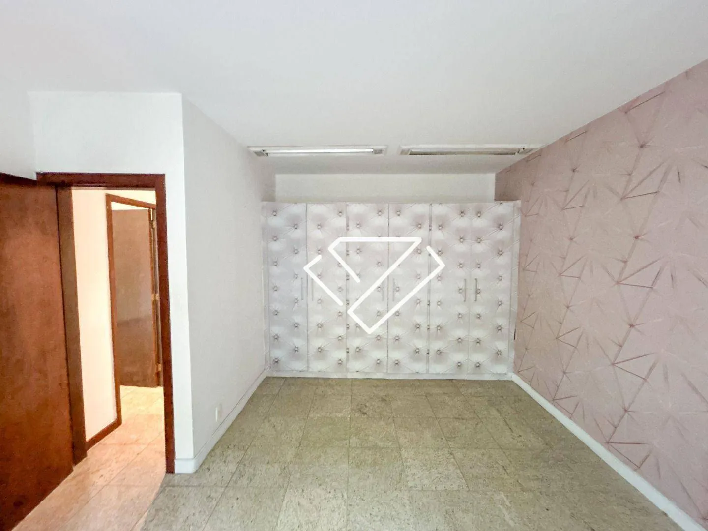 4 quartos e jacuzzi: apartamento de 172 m² — photo 24