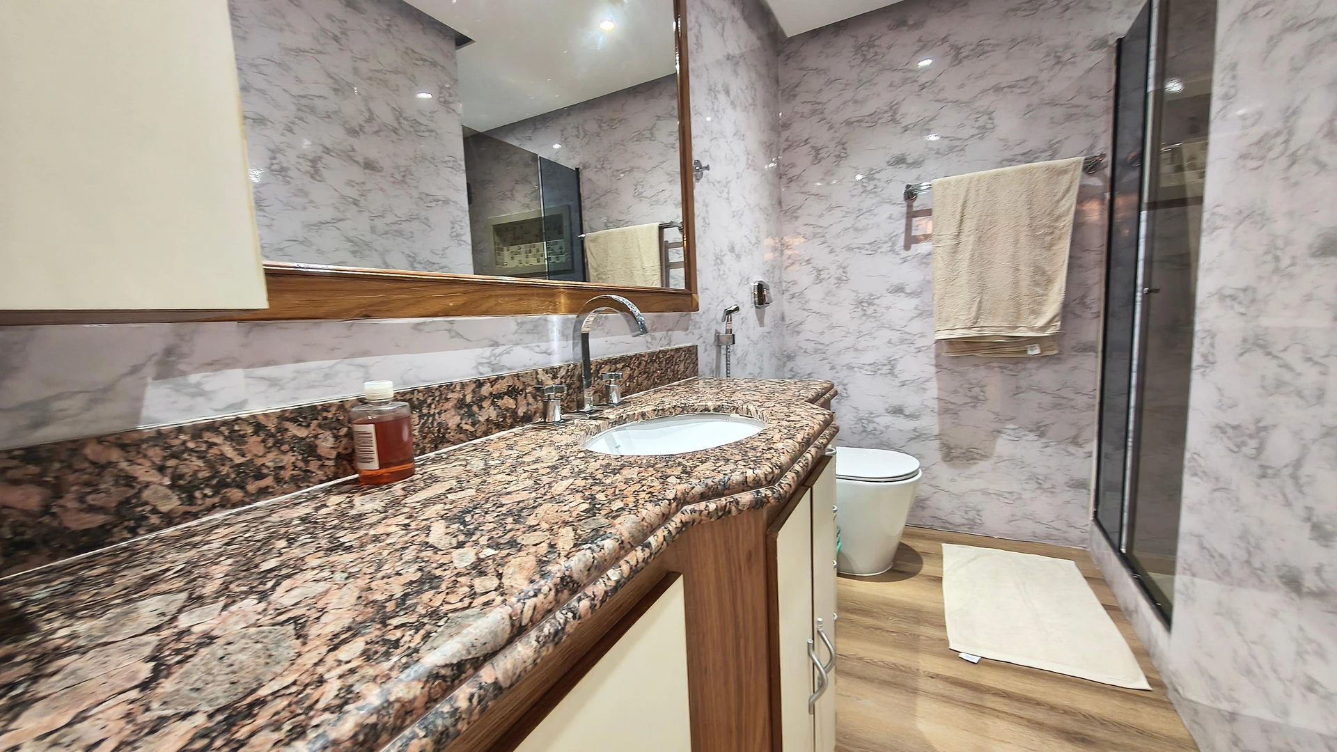 Washing machine in a 4-bedroom apartment, 205 m² — photo 27