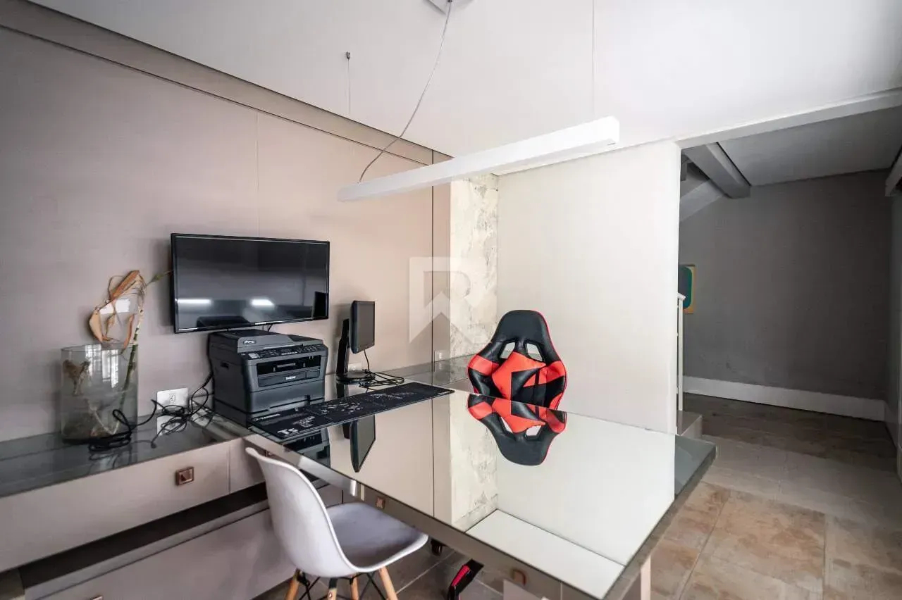 Casa con 4 suites y balcón con parrilla, 464 m² — photo 42