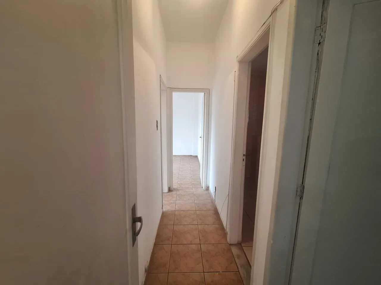 Unfurnished rental apartment with 2 bedrooms and 2 baths — photo 7