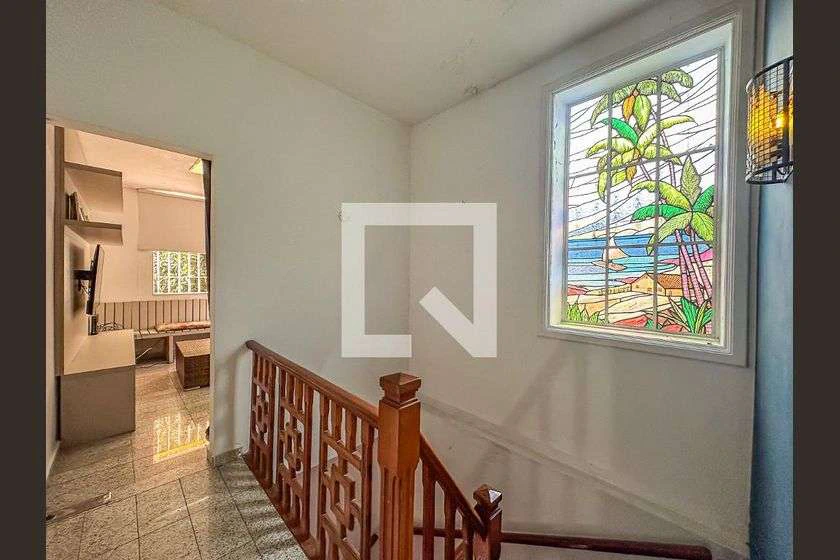 Casa com 4 quartos, jardim privativo e 300 m² — photo 20