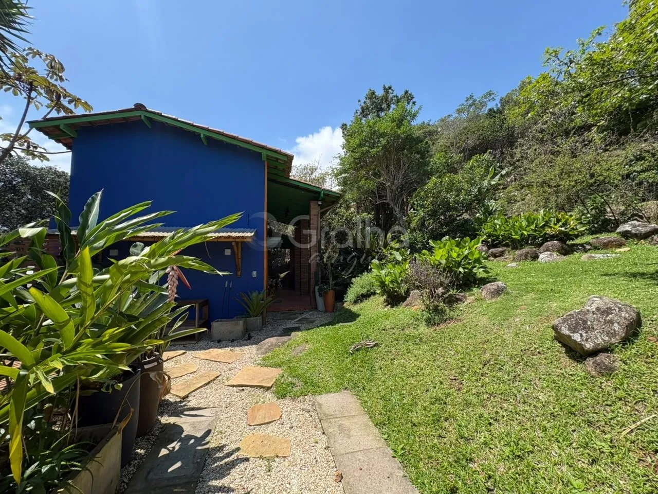 2-bedroom house with a washing machine — photo 14