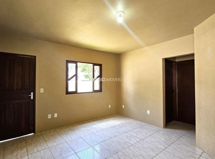 House with 4 bedrooms and 326 m², well kept — photo 4