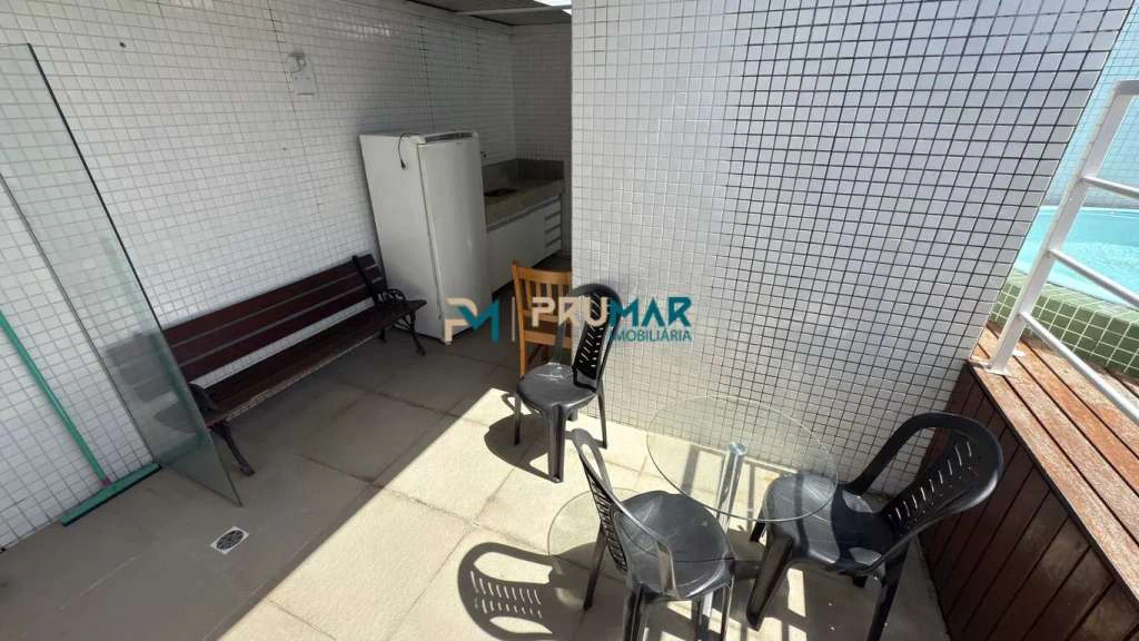 Furnished apartment with pool access and 1 en-suite — photo 4