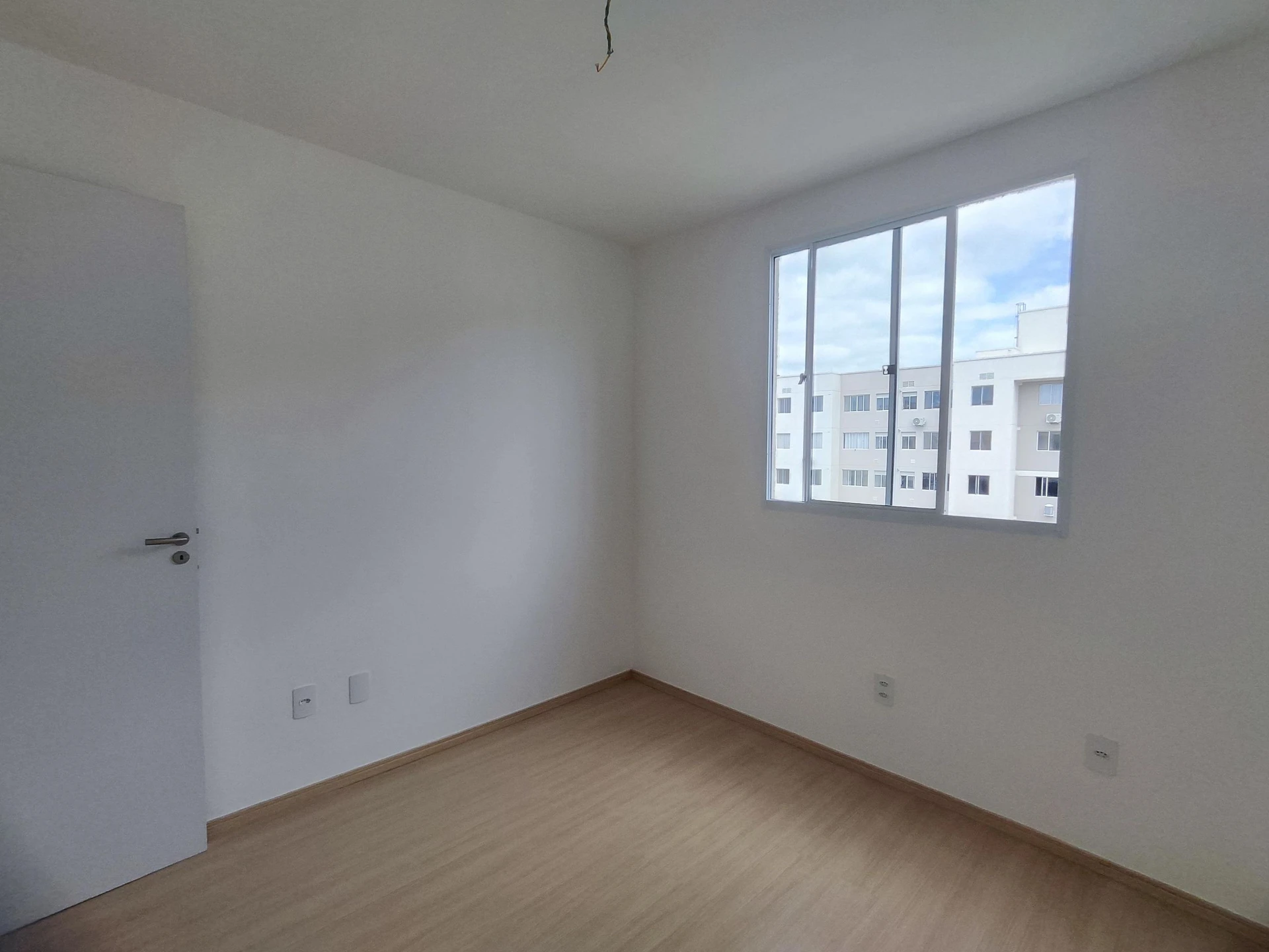 2-bedroom apartment with a balcony and 1 parking spot — photo 31
