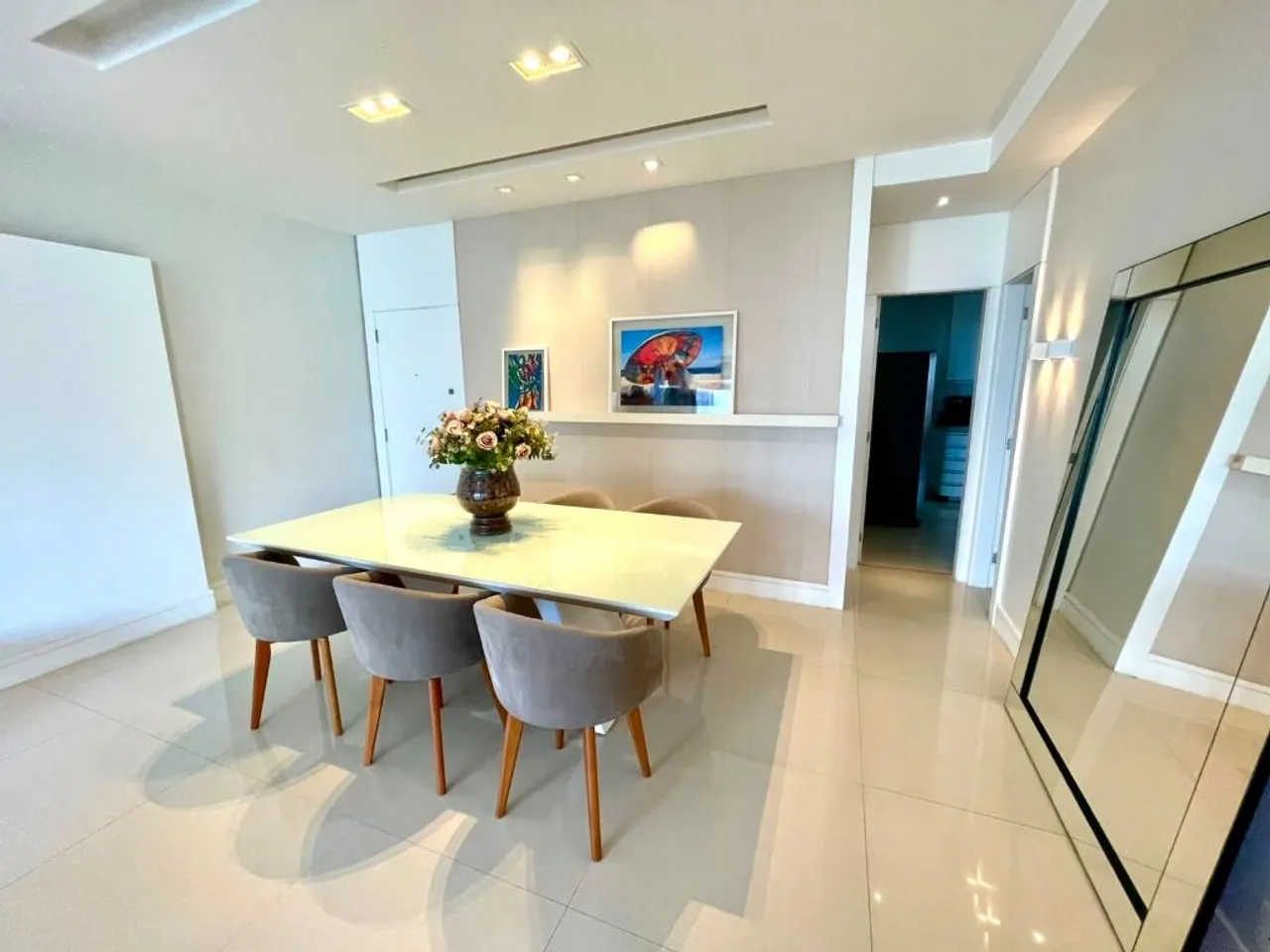 168 m² apartment with an open-plan kitchen and 3 bedrooms — photo 17