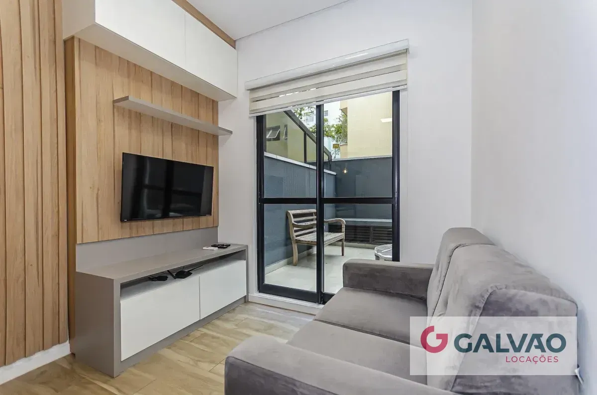 One-bedroom apartment with floor-to-ceiling windows — photo 14