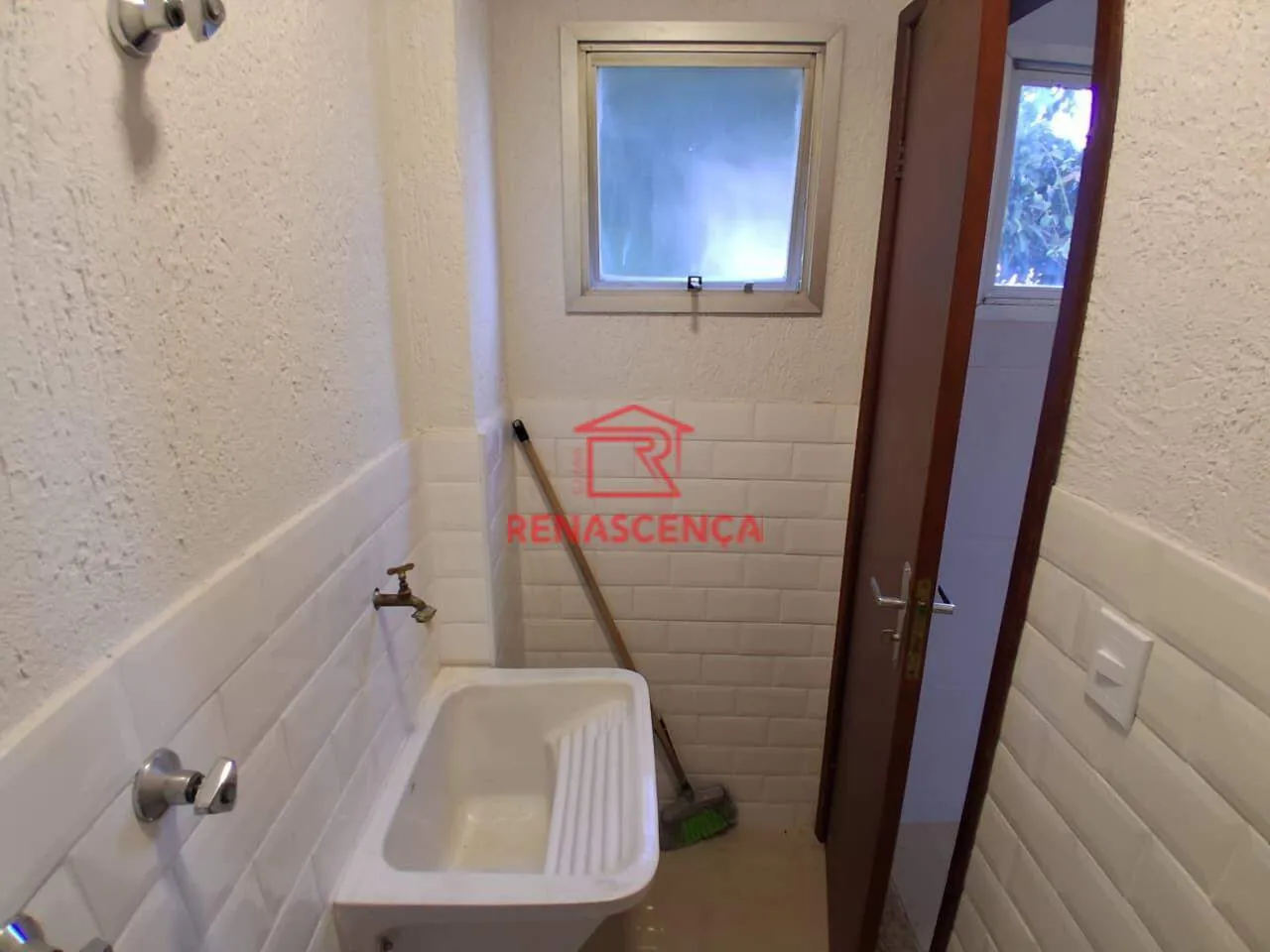 Apartamento com 3 quartos e cozinha integrada moderna — photo 25