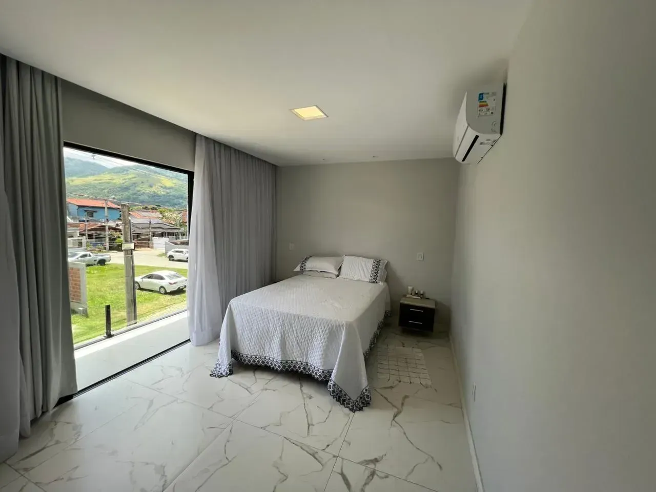 Furnished house with 4 bedrooms and 4 bathrooms — photo 25